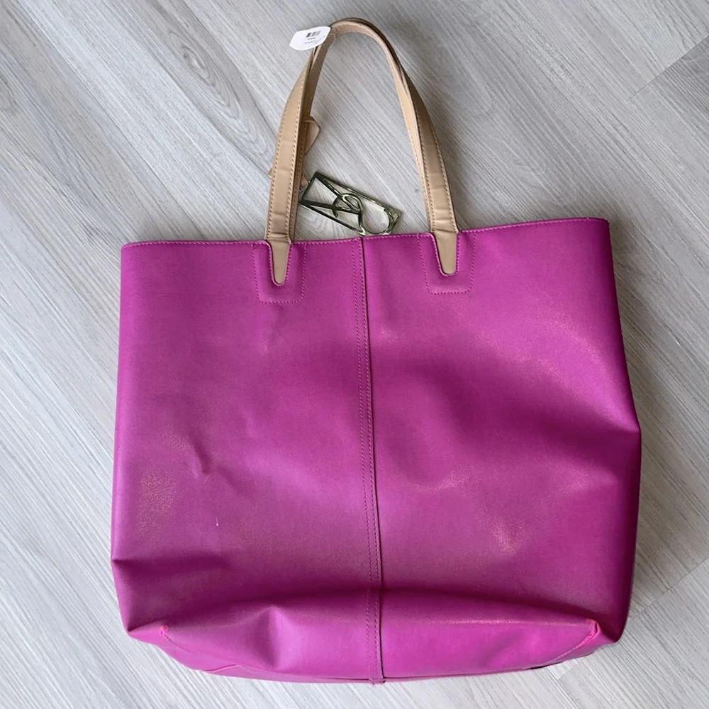 Victoria’s Secret Tote Bag Pink/Gold VS Tag Barbie Glam Bright Colorful Travel
